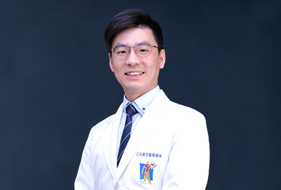 陳慧軒 醫師專治頸肩腰腿痛、整脊、整脊理筋、網球肘、五十肩、扭傷挫傷拉傷、坐骨神經痛、骨刺、媽媽手、四肢麻木、高血壓、糖尿病、高血脂症、肝炎、氣喘、癌症放化療前後調理、胃食道逆流、胃酸過多、十二指腸潰瘍、痛風、水腫、心悸、貧血、各種疑難雜症、痛經、閉經、崩漏、白帶、更年期障礙、子宮肌瘤、泌尿道感染、梅尼爾氏症、中風後遺症、顏面神經痲痺、憂鬱症、恐慌症、針灸減重、被害妄想症、健忘、失眠、自律神經失調、尿失禁、失智、人工關節置換手術後疼痛、牙齦萎縮、落髮、濕疹、異位性皮膚炎、帶狀疱疹、痤瘡、老人斑、蕁麻疹、雀斑、小兒體質虛弱、小兒食慾不振、小兒轉骨、鼻竇炎