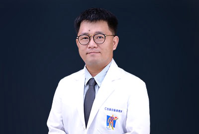 白文毅 醫師專治感冒、久咳、失眠、腹瀉、便秘、胃炎、腸胃機能障礙、睡眠障礙、咳嗽、支氣管炎、頭痛、中風後遺症、顏面神經痲痺、扭傷挫傷拉傷、腰痛、坐骨神經痛、運動傷害、網球肘、五十肩、中風復健、頸肩酸痛、膏肓痛、痛經、白帶、更年期障礙、泌尿道感染、閉經、體質虛弱、食慾不振、腸胃障礙、發育不良、青春痘、蕁麻疹、濕疹、痤瘡、痔瘡、脫垂脫肛
